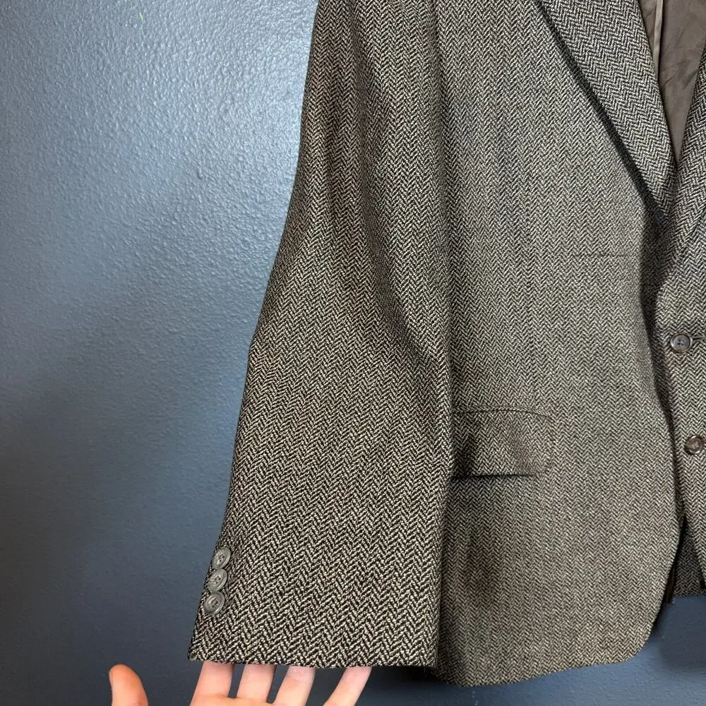 Ermenegildo Zegna eu56 men’s Beige suit jacket 20% Cashmere/80% Wool 2 dots